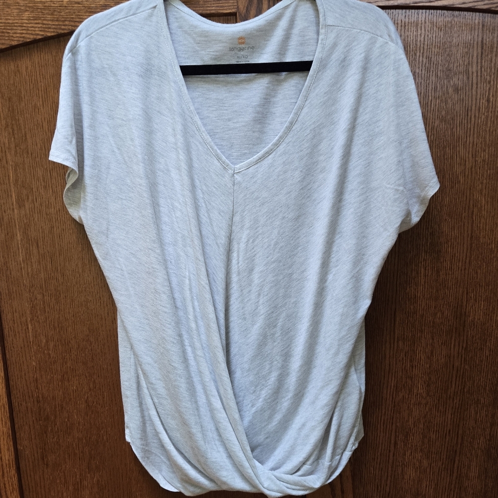 Womens Short-Sleeve, V-Neck, Knotted Bottom Top